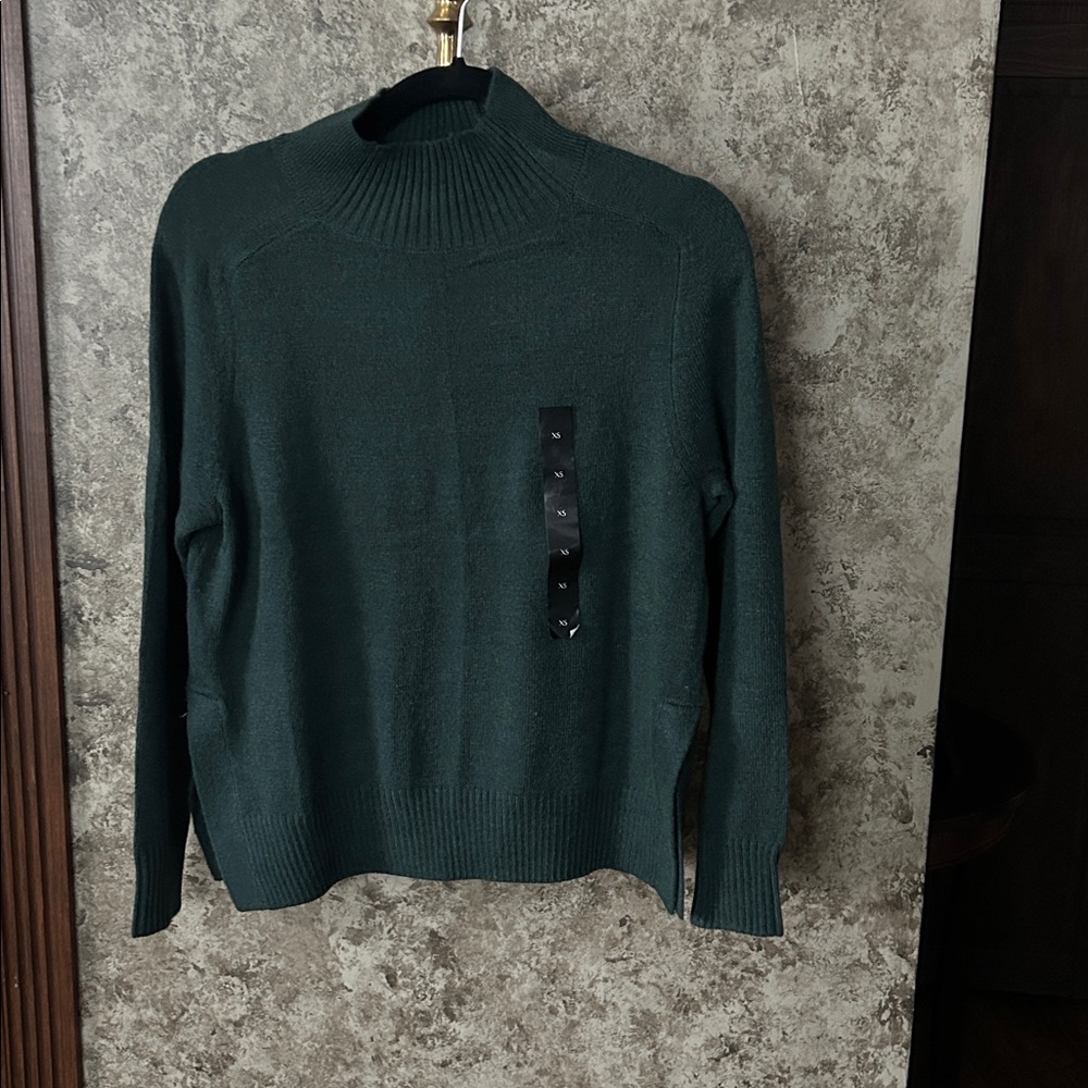 Women’s Banana Republic Factory Green Sz XS Poly/Nylon Blend Sweater